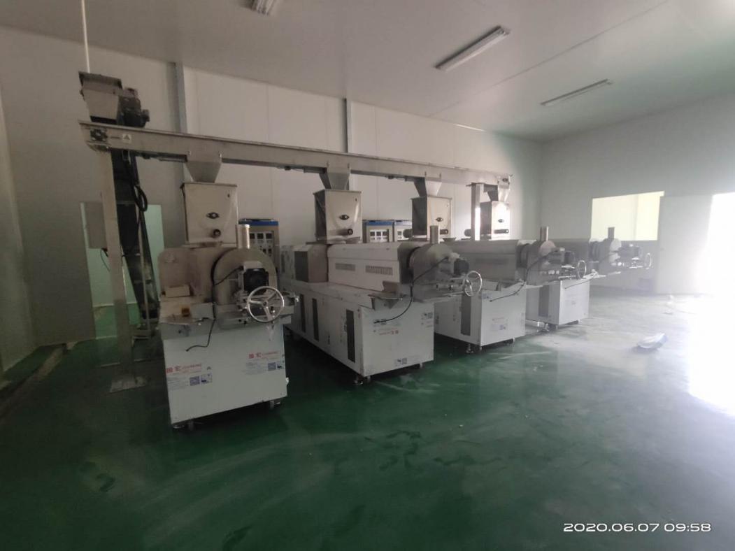 双螺杆膨化面包糠加工设备客户案例